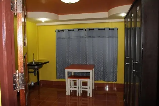 Family Room for 6