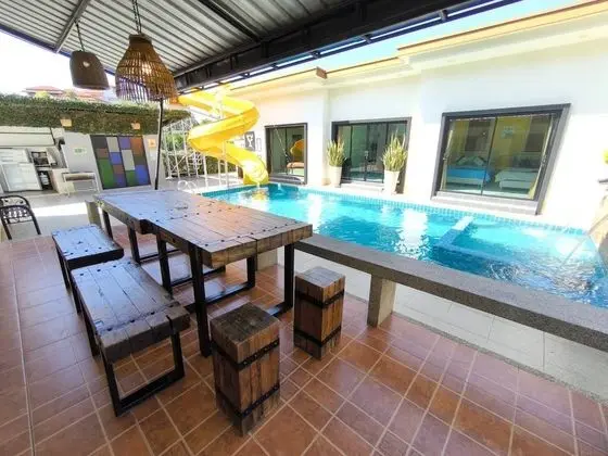 6-Bedroom Pool Villa