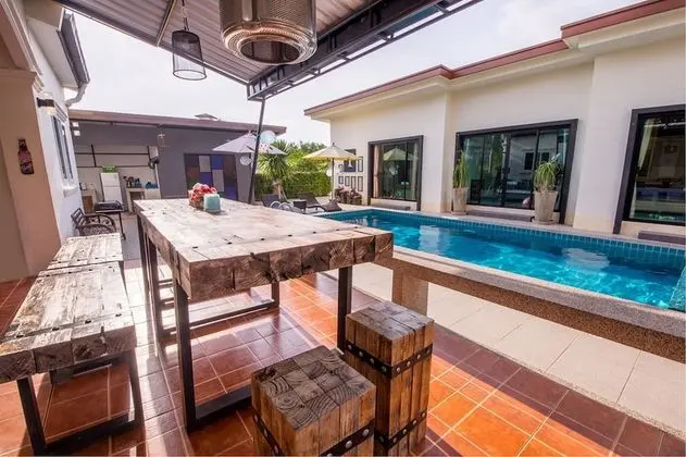 6-Bedroom Pool Villa