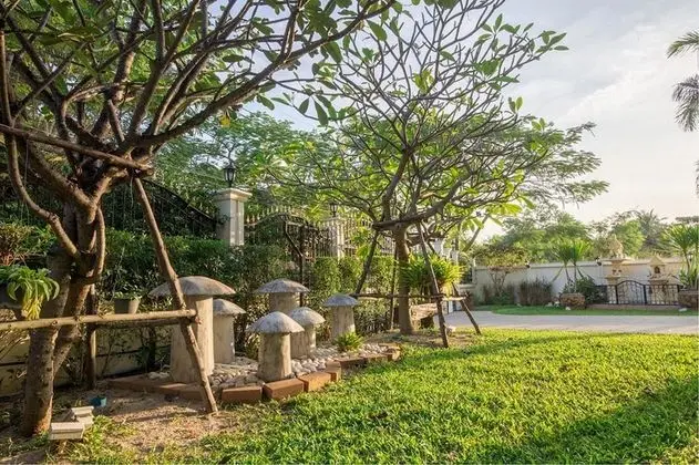 6-Bedroom Pool Villa