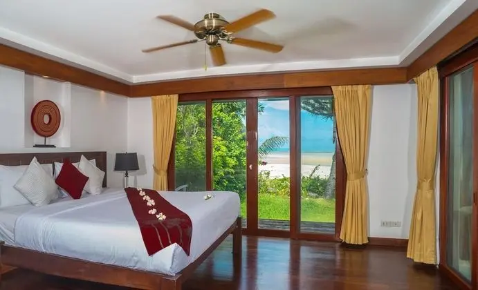 Baan Chaai Haat (3 Bedroom)