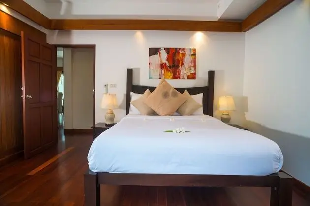 Luxury Villa, Birden Çok Yatak