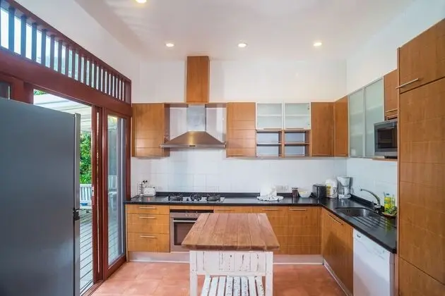Luxury Villa, Birden Çok Yatak