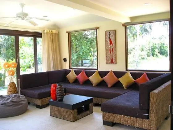 4 Bedrooms Villa