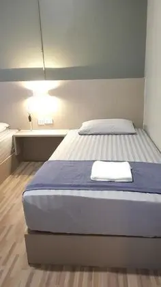 Single Room with Shared Bathroom  - Fan