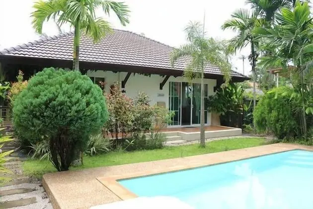 Cozy Cottage H (water supply and electricity not included)