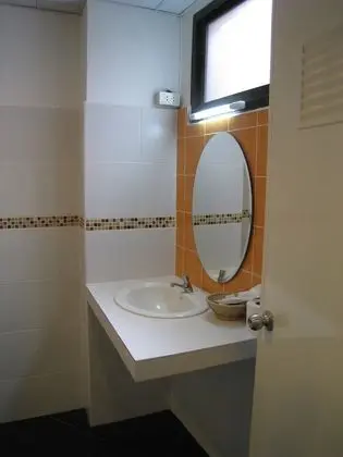 Üç Kişilik Oda