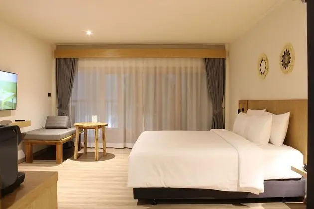Superior Room (1 Way Airport Transfer)