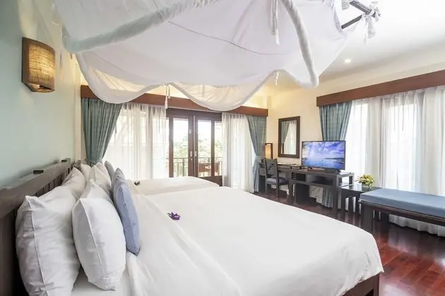 Superior Room (1 Way Airport Transfer)