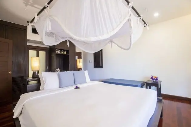 Superior Room (1 Way Airport Transfer)