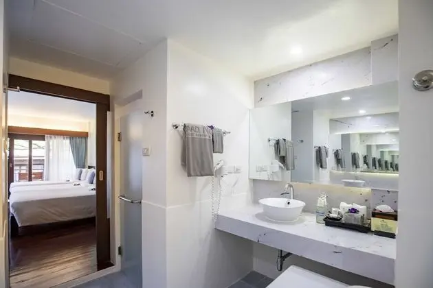 Superior Room (1 Way Airport Transfer)