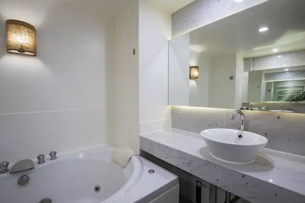 Superior Room (1 Way Airport Transfer)