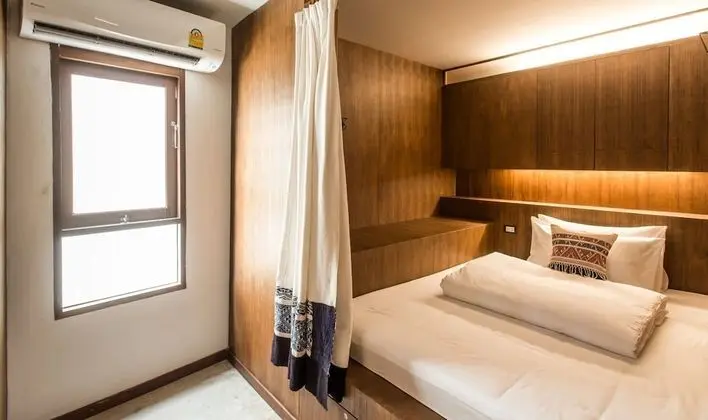 5-Queen Cabin Bed Mixed Dormitory With Shared Bathrooms