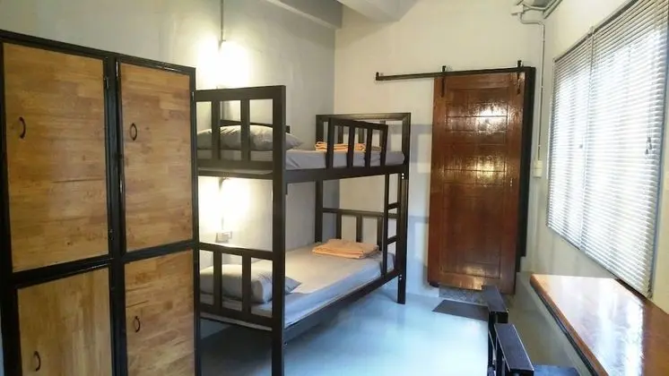 Mixed dorm 4 bed