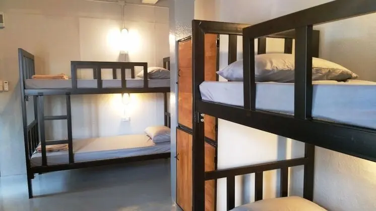 Mixed dorm 4 bed