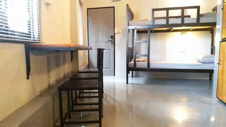Mixed dorm 4 bed