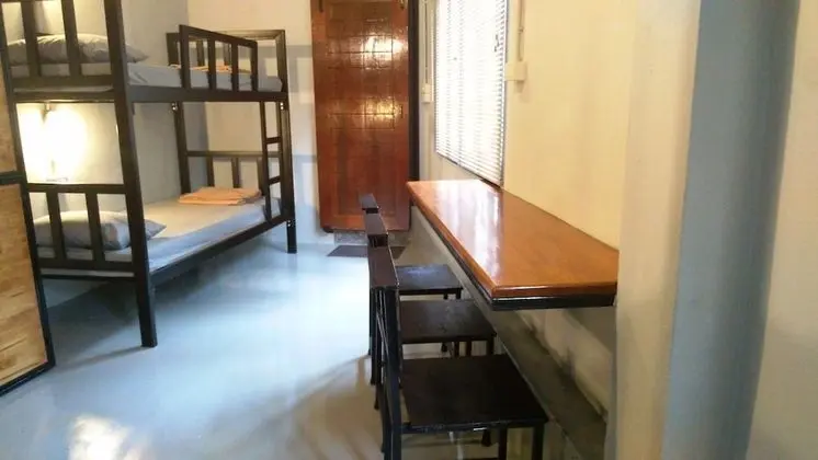 Mixed dorm 4 bed