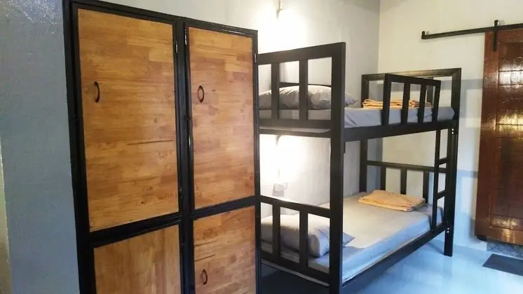 Mixed dorm 4 bed