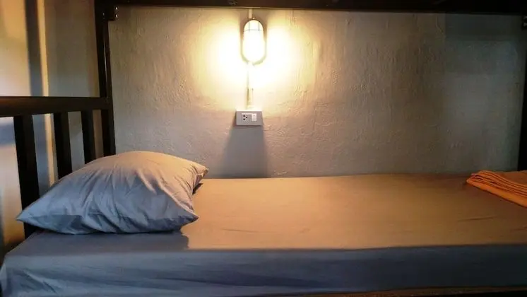 Mixed dorm 4 bed