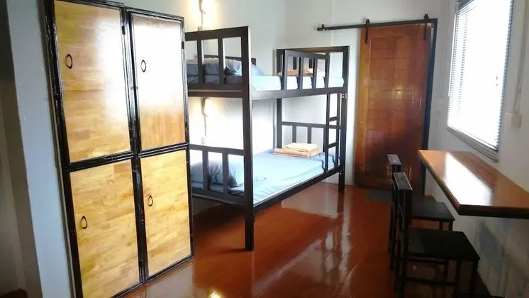Mixed dorm 4 bed