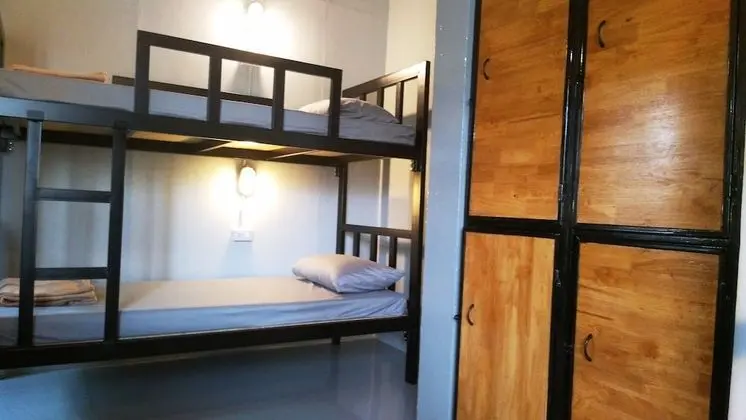 Mixed dorm 4 bed