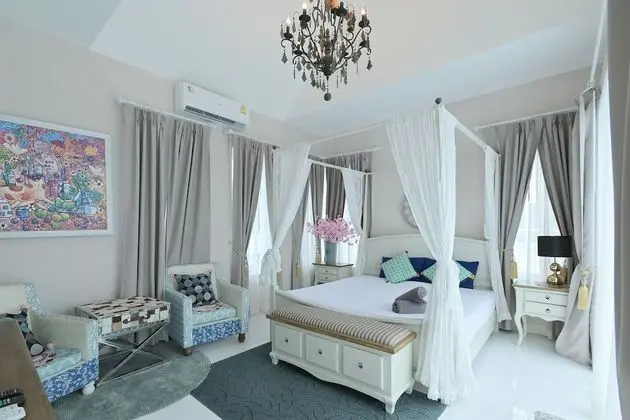 4 Bedrooms Pool Villa For 2 Pax (A10,B9)