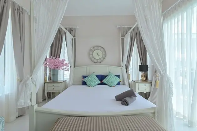 4 Bedrooms Pool Villa For 2 Pax (A10,B9)