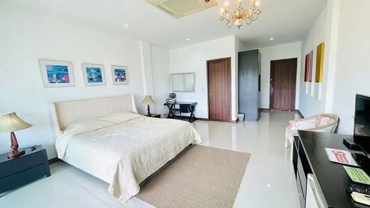 Standard Room with Mountain View