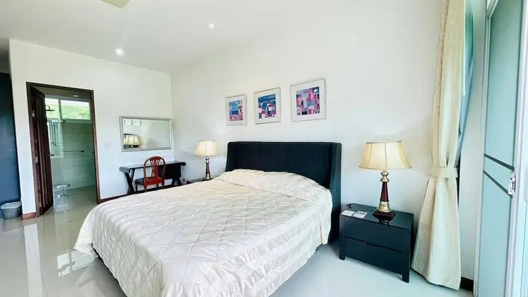 Standard Room with Mountain View