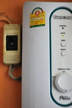 Standard Twin Air-Con Room