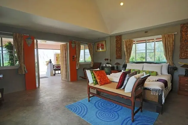 Penthouse Suite with Kitchen
