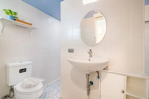One Bedroom Beachfront Pool access