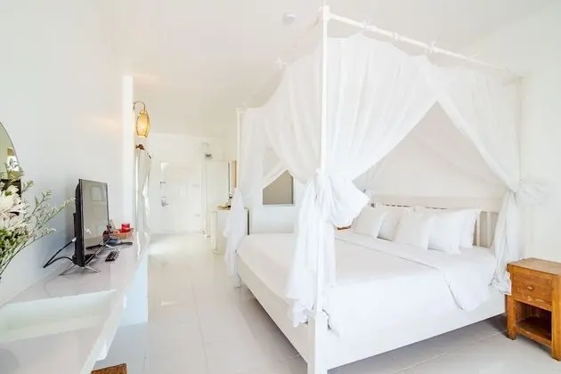 One Bedroom Beachfront suite