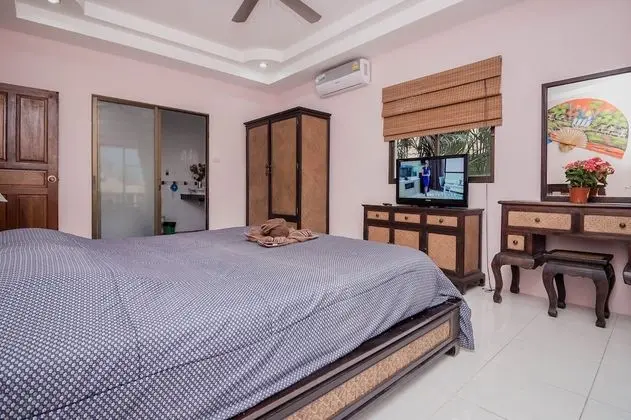 5 Bedrooms Private Pool Villa