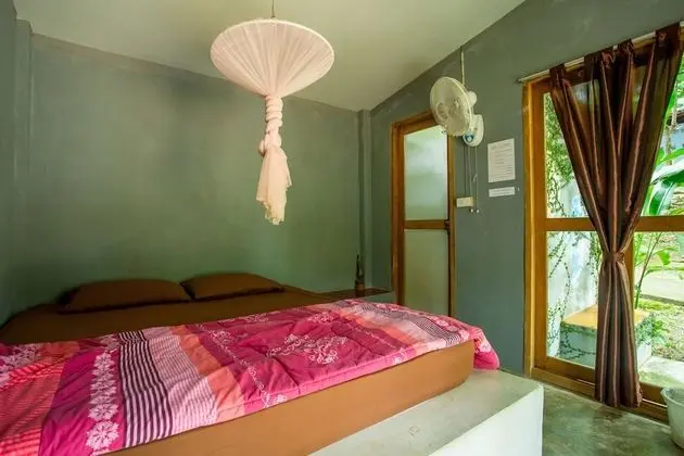 Standard room with Fan