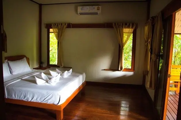 Tree House Deluxe Air-con