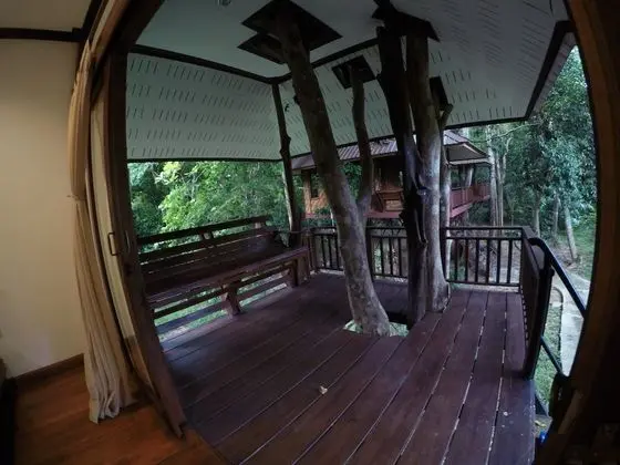 Tree House Deluxe Air-con