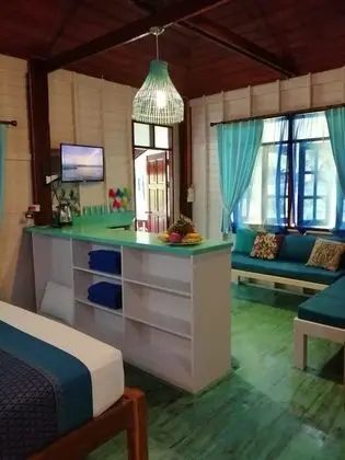 Deluxe Tropical Garden Suite