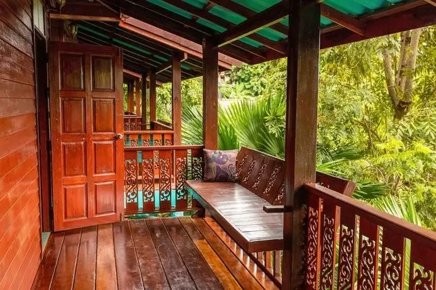 Deluxe Tropical Garden Suite