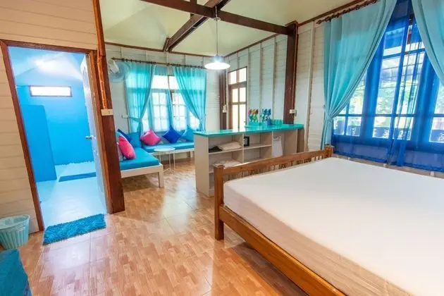 Family Poolside Suite