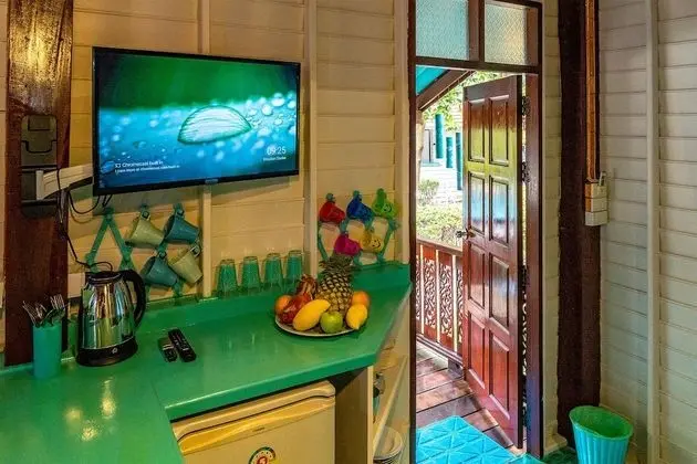 Family Poolside Suite