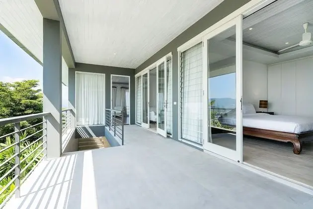 6-Bedroom Villa