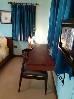 Premium Tek Büyük Yataklı Oda