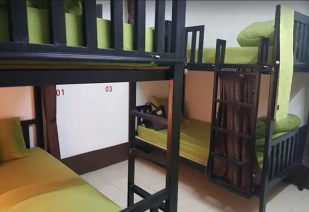 4 Beds Male Dormitory (C Zone)