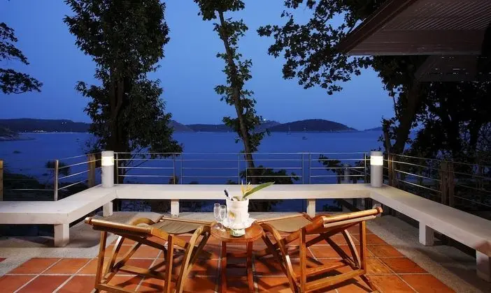 Deluxe Pavilion Beachfront Room