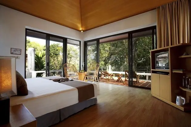 Deluxe Pavilion Room