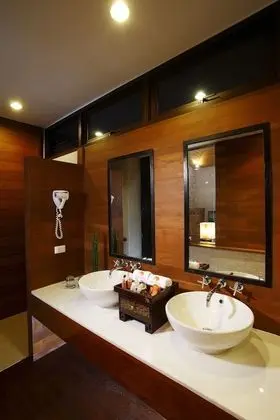 Deluxe Pavilion Room