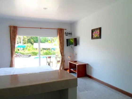 Stüdyo, Havuz Manzaralı (with Air-Con)