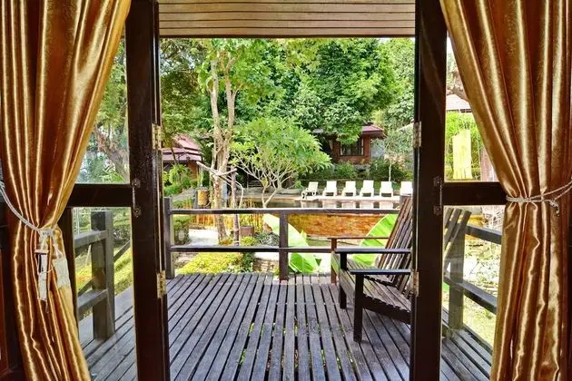 Deluxe Villa, Havuz Manzaralı