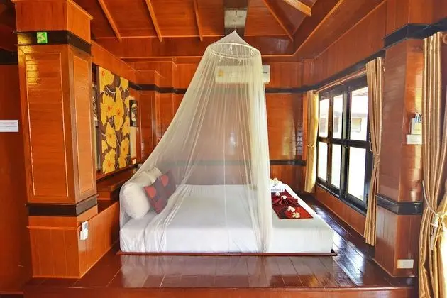 Deluxe Villa, Havuz Manzaralı